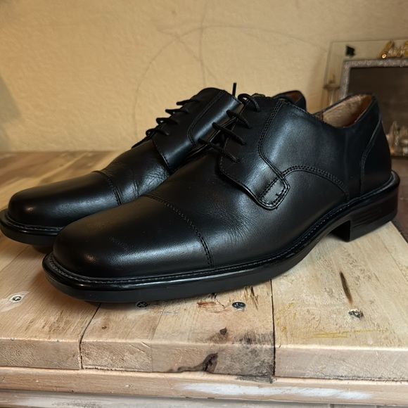 Giorgio Brutini Men\'s Black Leather Lace-up Oxfords, Size 9.M